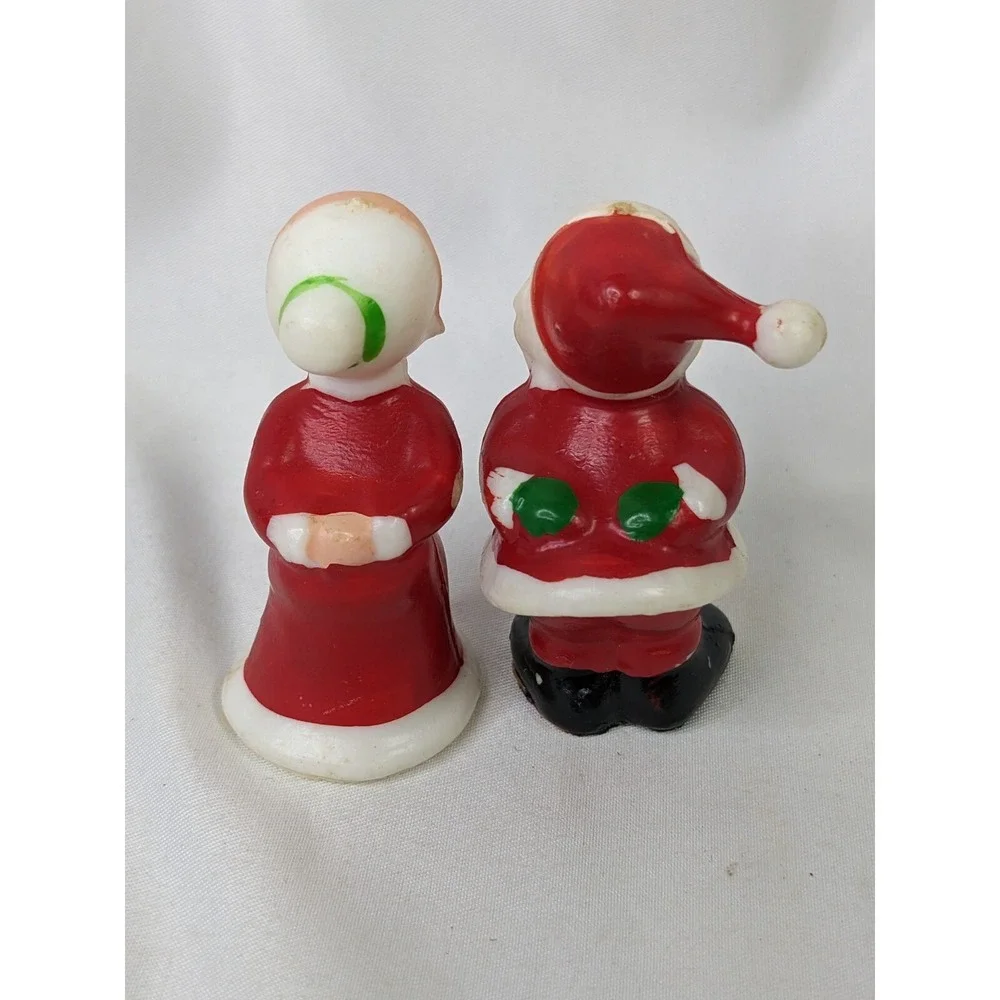 Kissing Santa Mrs Claus Figure Lot 2‎ Inch Plastic